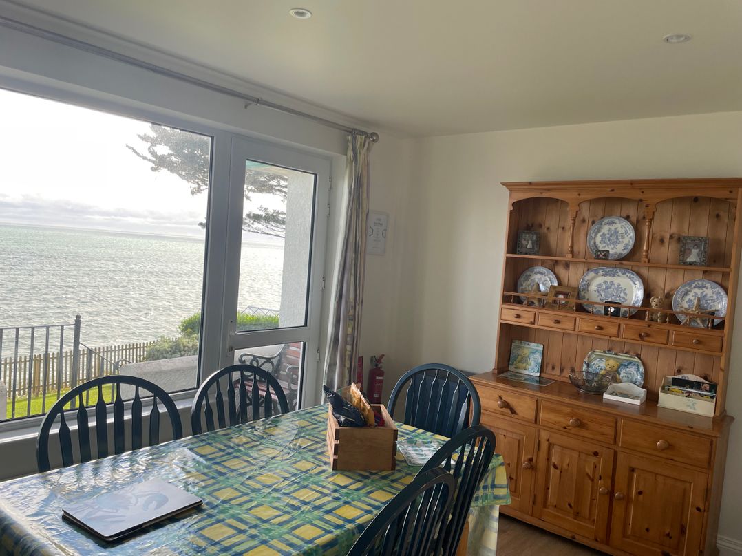 Rocklea Seaside Cottage