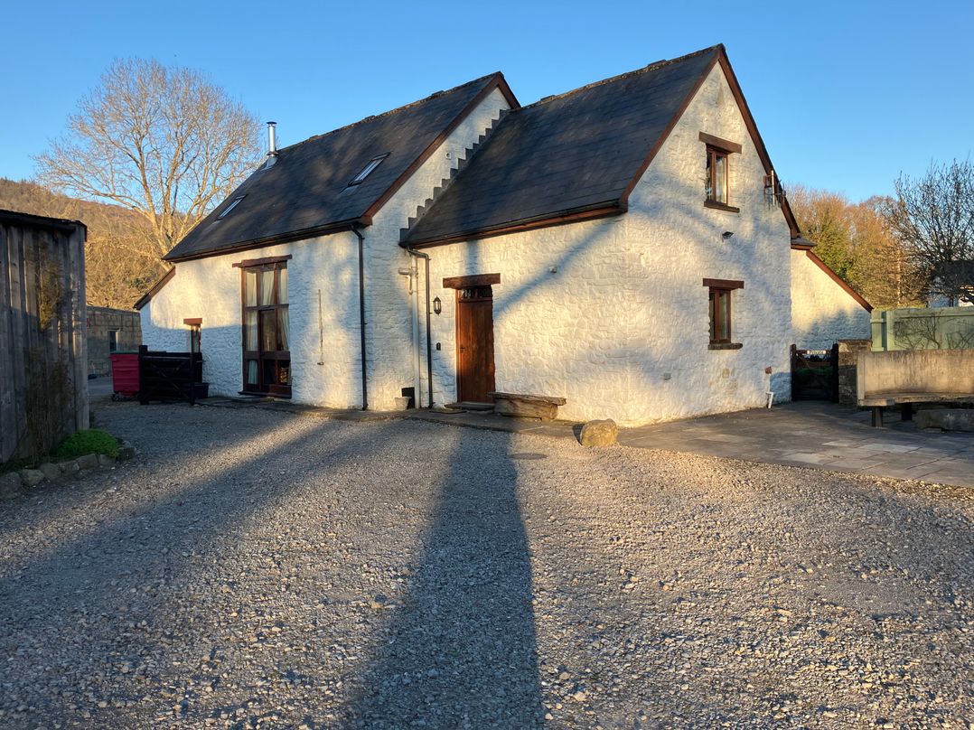 Maes Y Berllan Barn