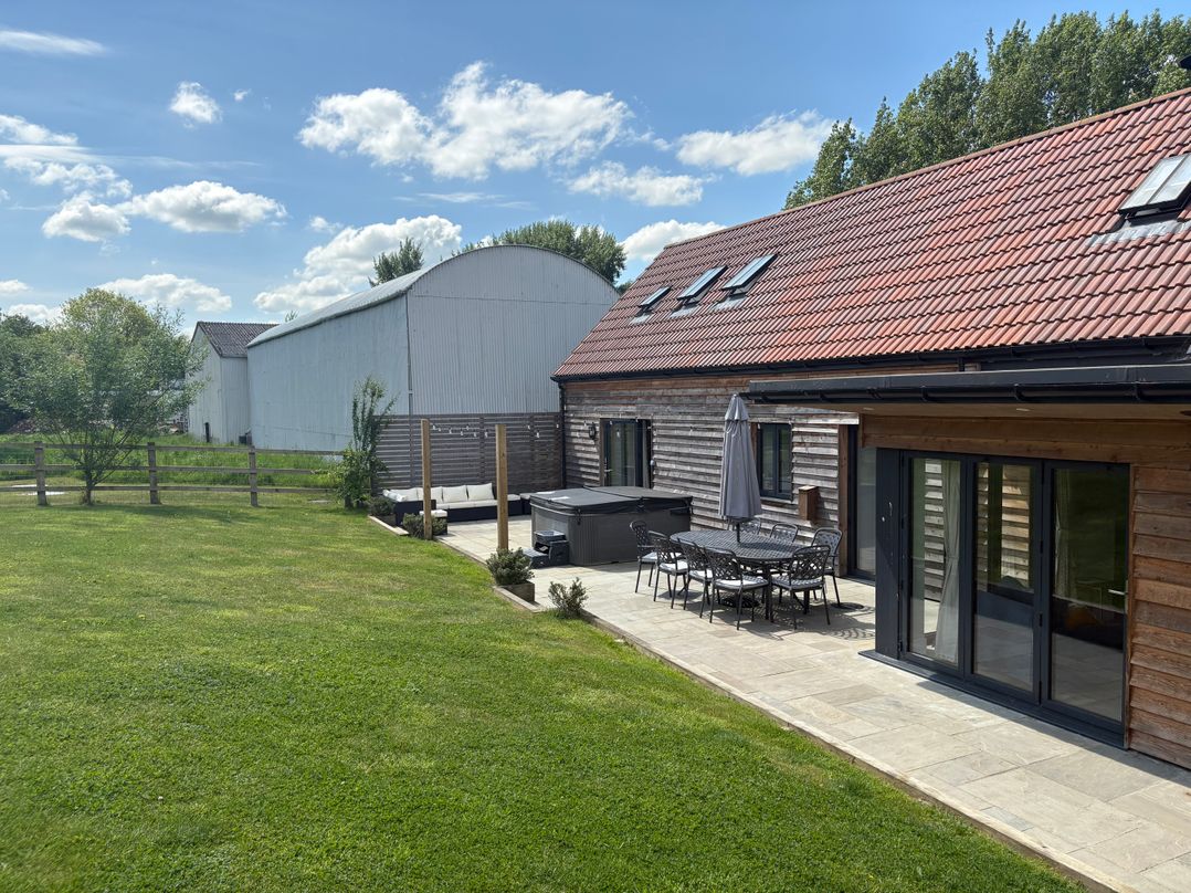 The Gully, Mudford - Sleeps 8 guests