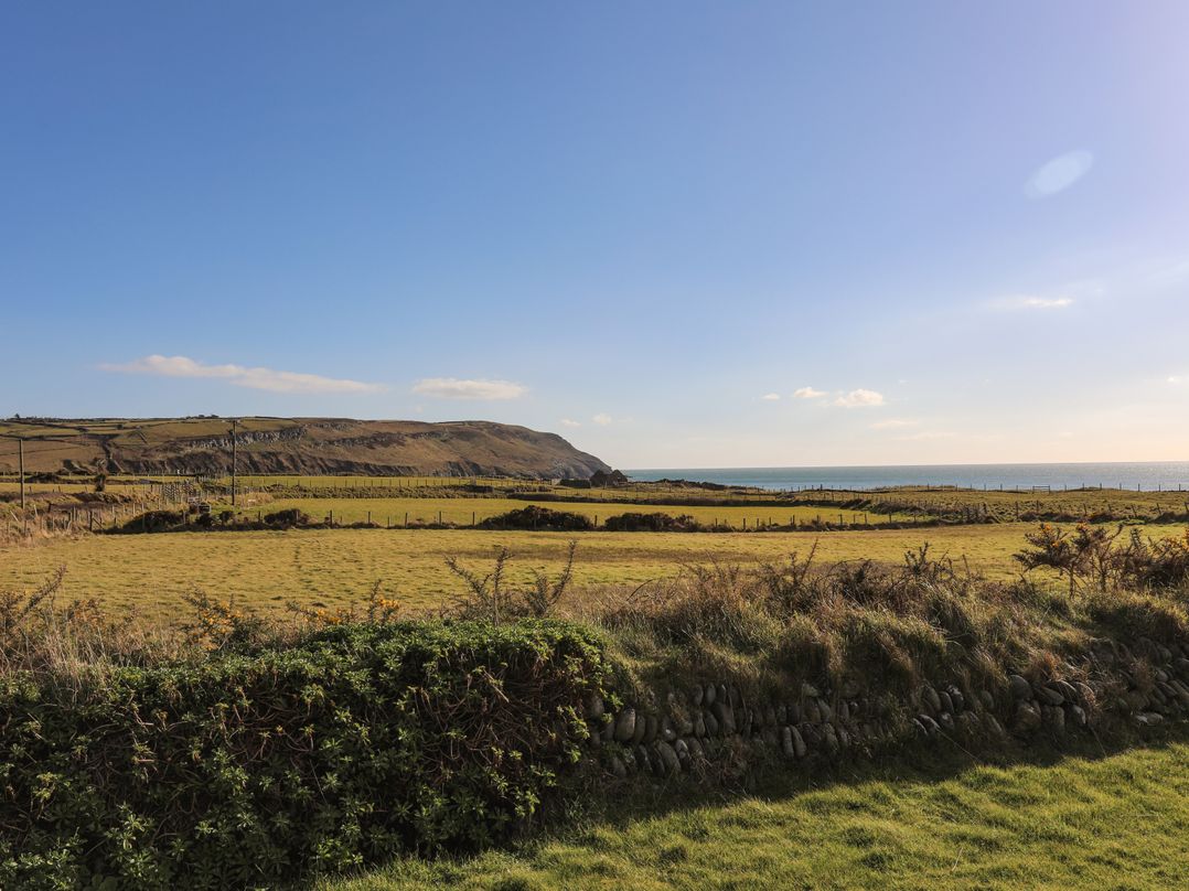 Penrhyn - 4 Ty'n Don
