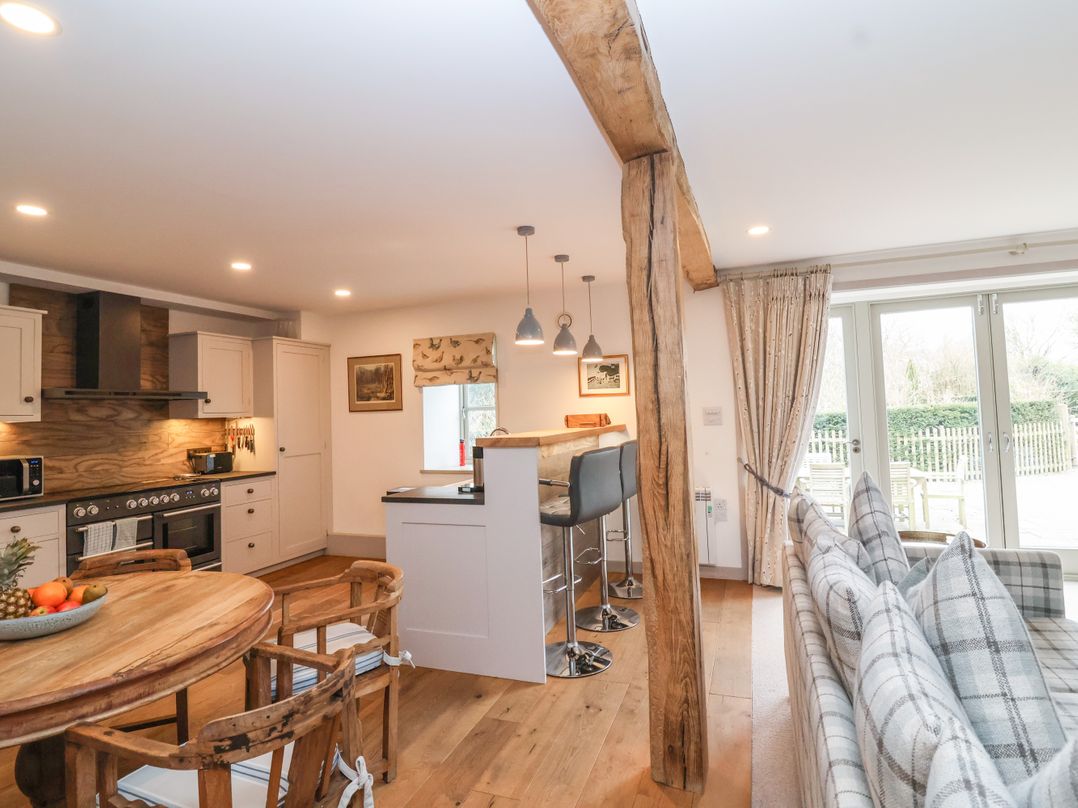 Stow Cottage Barn