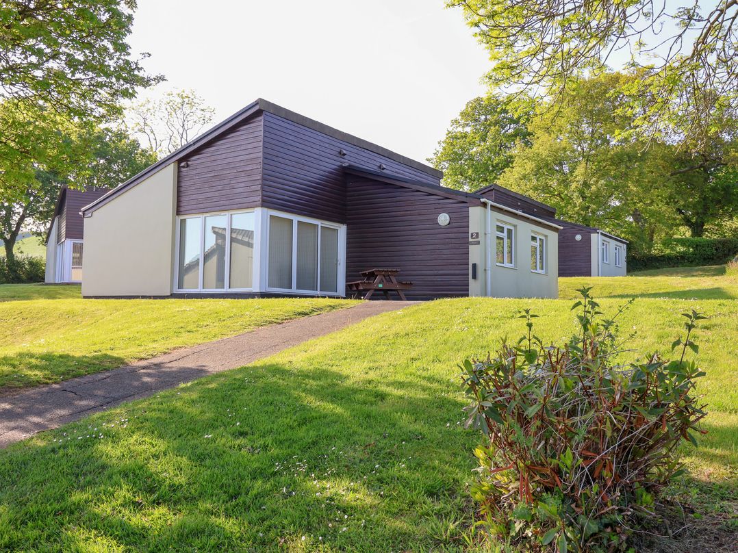 Harcombe House Bungalow 2
