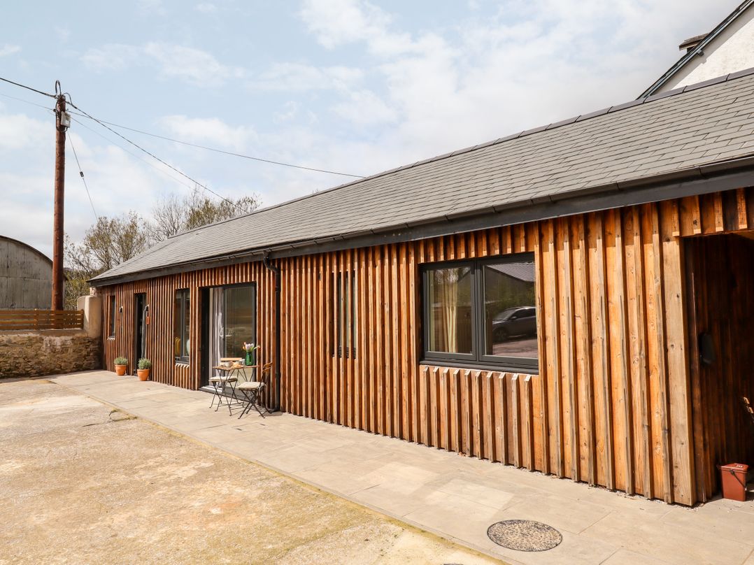 1 Caddaford Barns