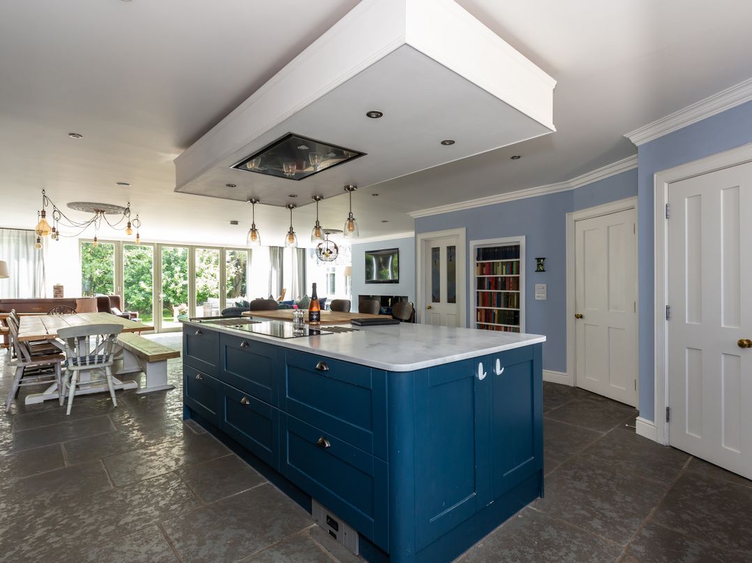 Vallis Oak Villa