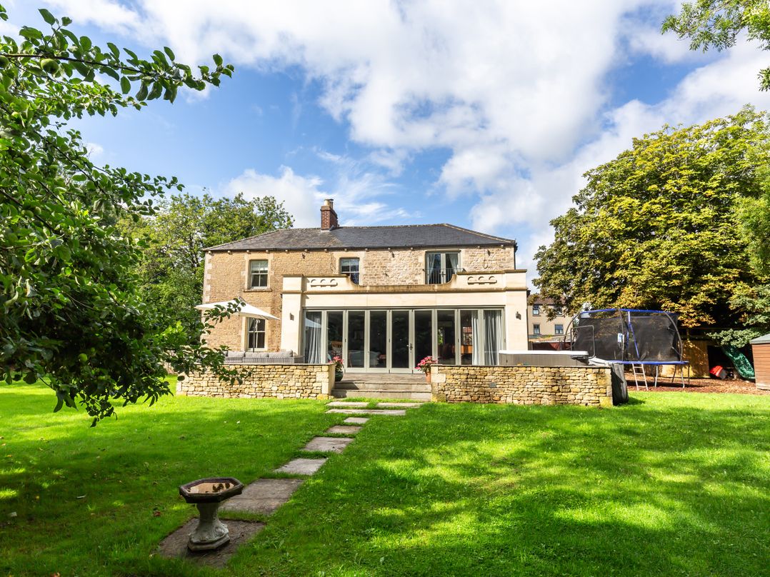 Vallis Oak Villa