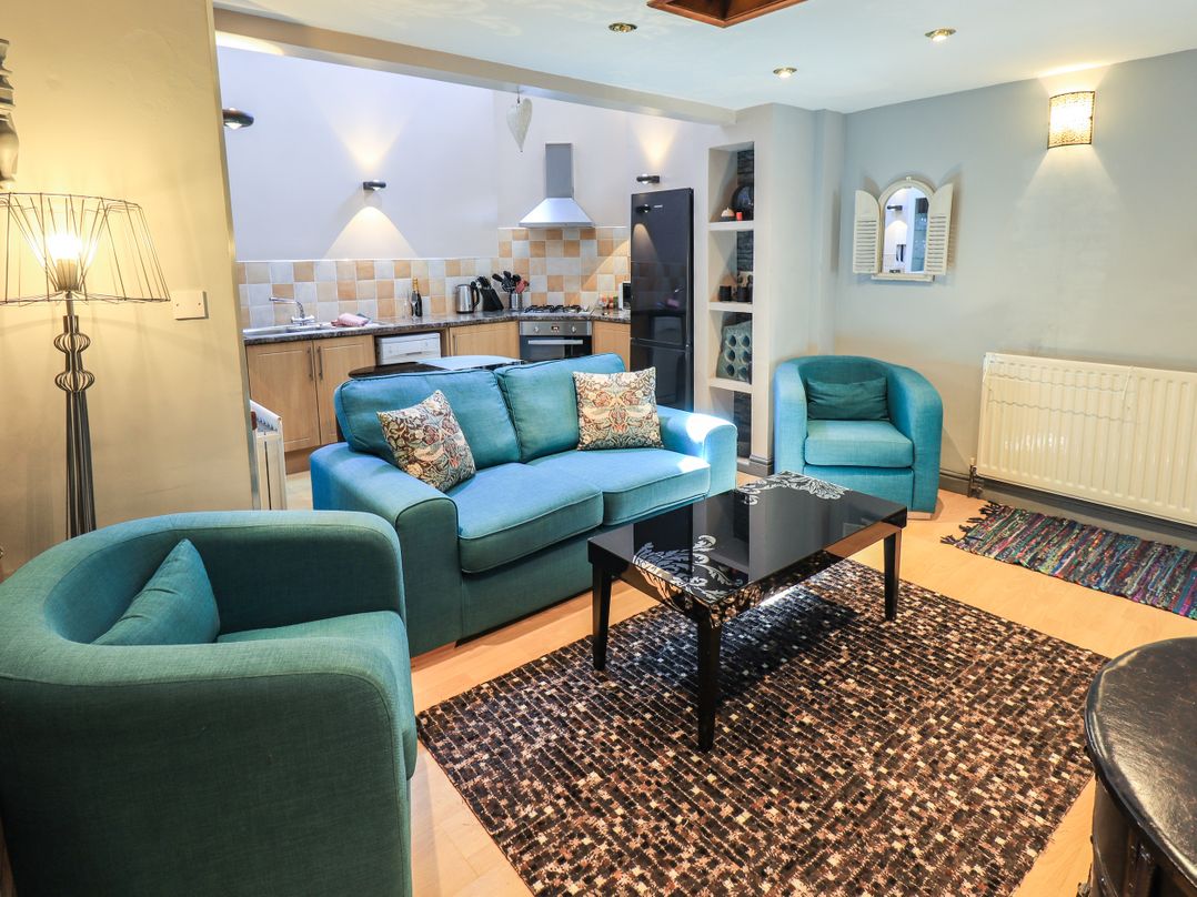 2 The Old Coach House