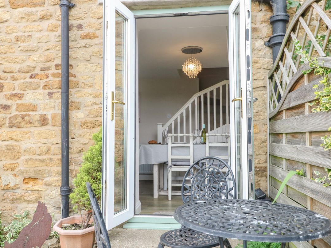 Honeysuckle Cottage (Brailes)