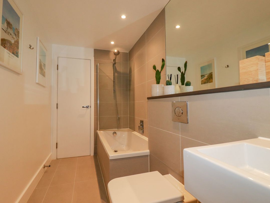 Fistral Retreat