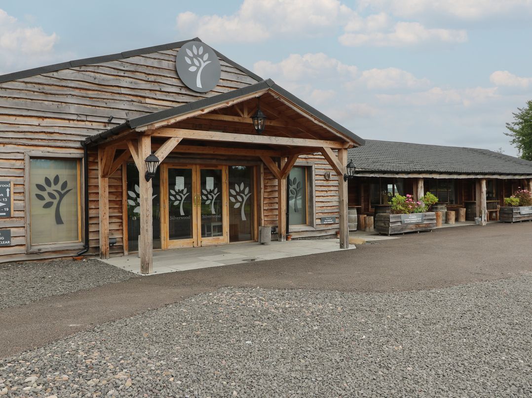 Lodge 10 - The Cedars
