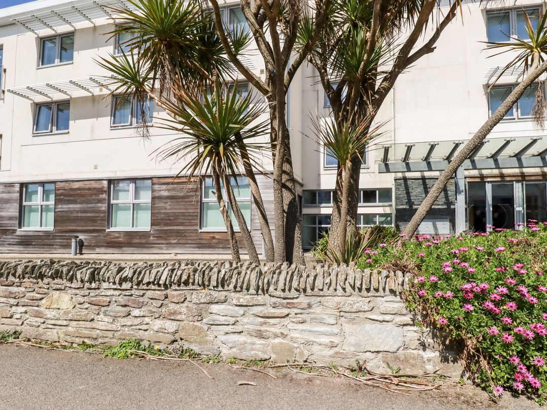 Penthouse B In Newquay, Cornwall | Cottages & Lodges