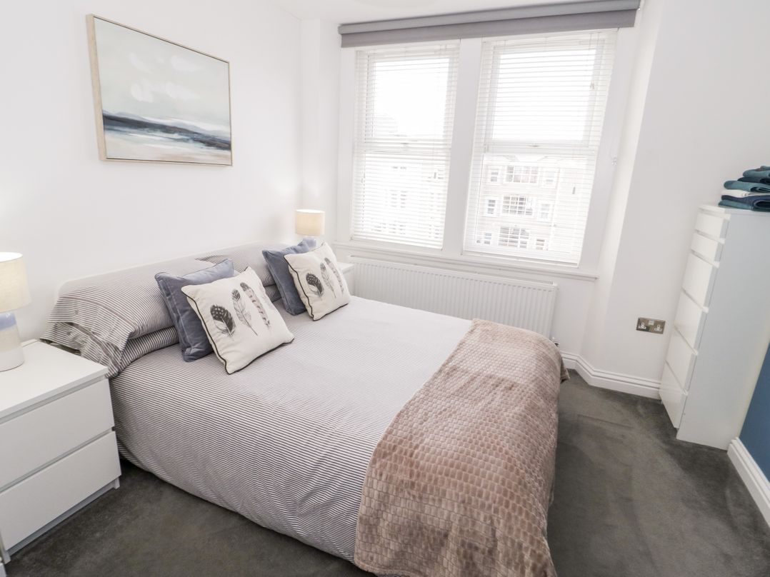 Apartment 6