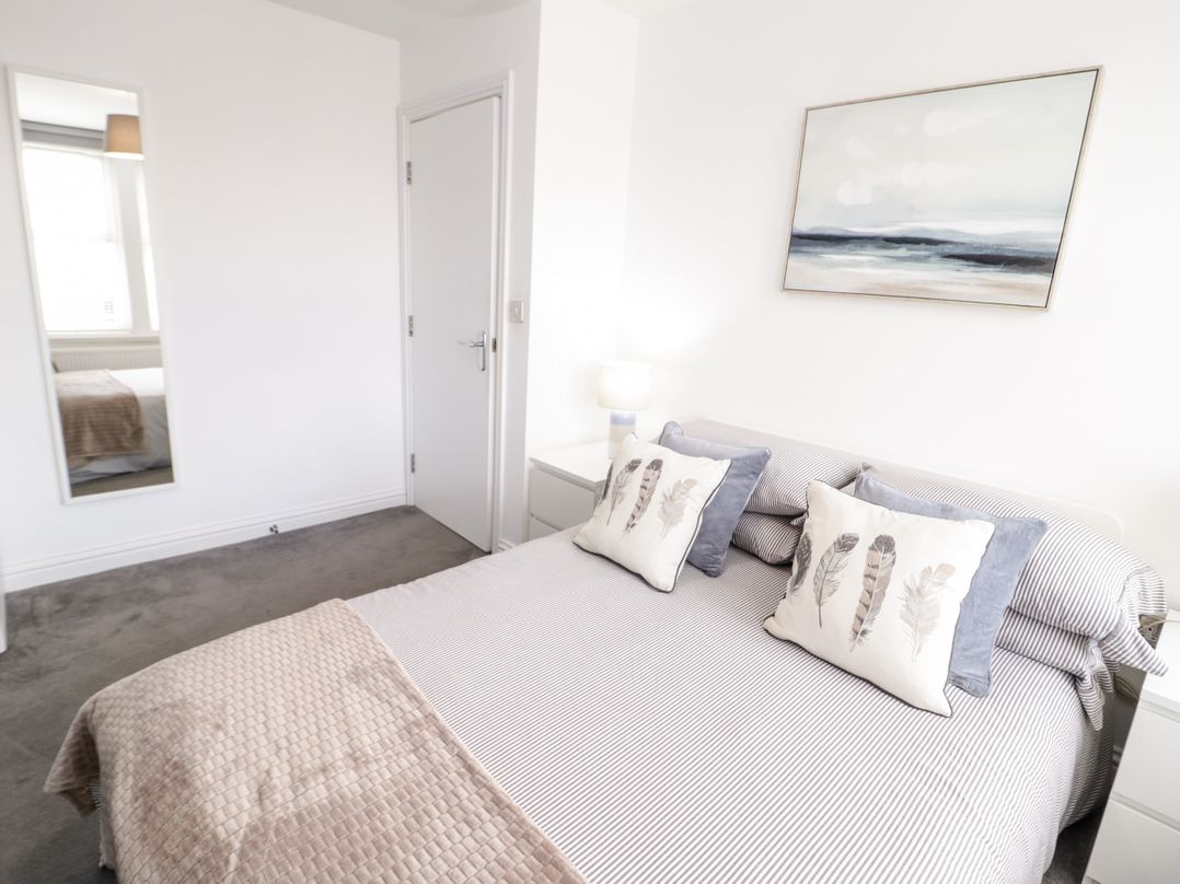 Apartment 6