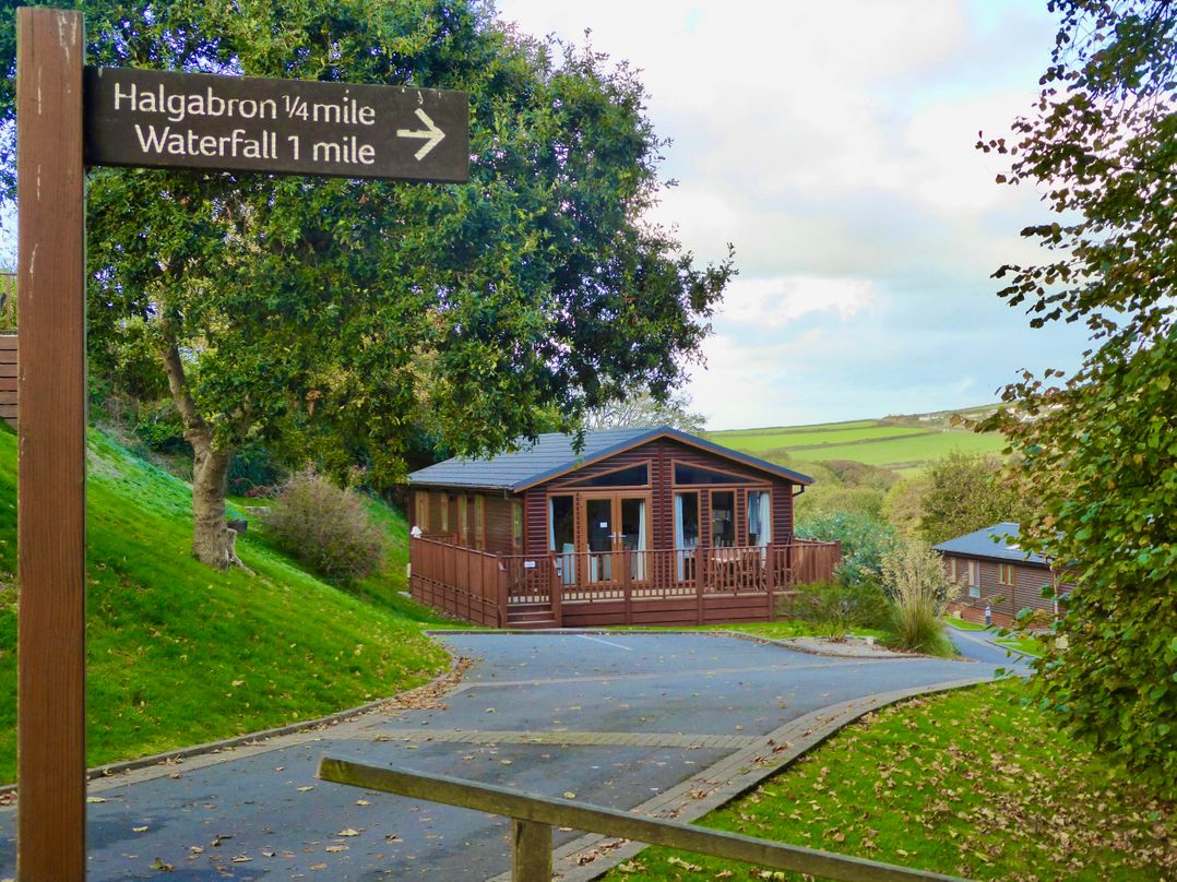 23 Bossiney Bay