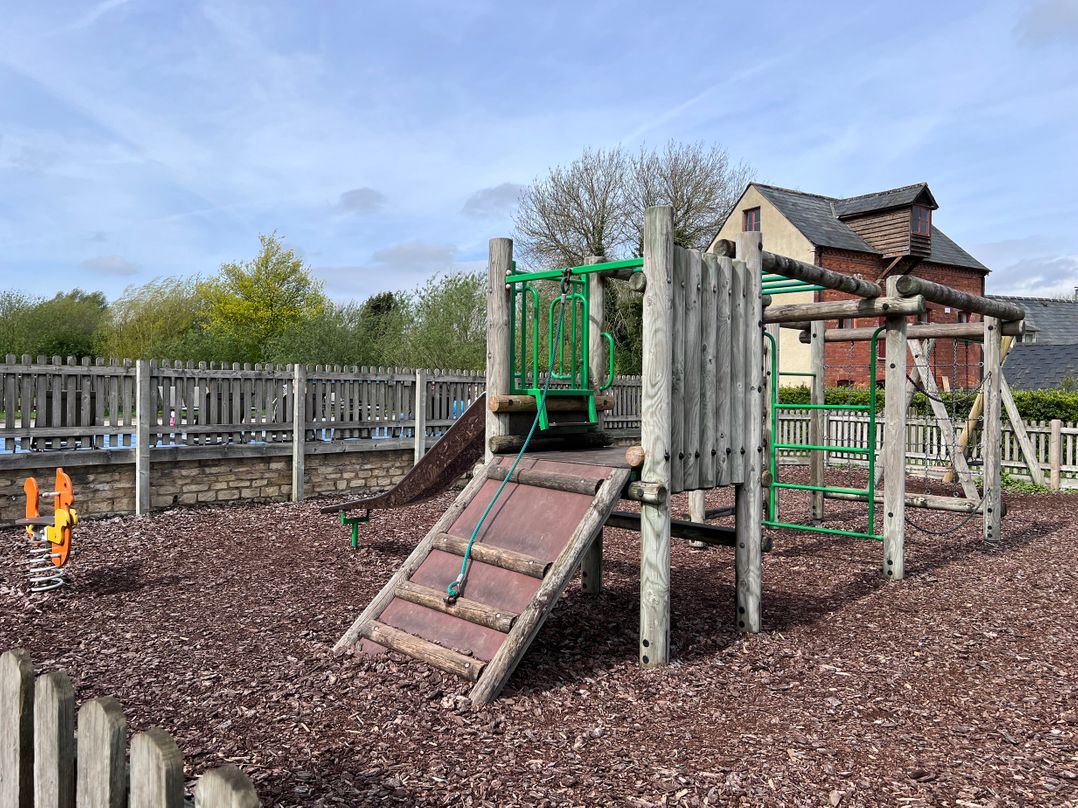 Kingfishers Cottage 6