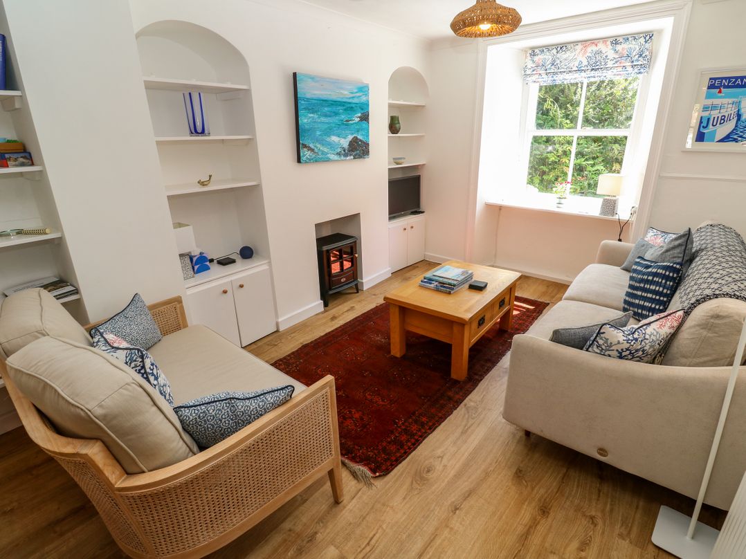 6 Bellair Road
