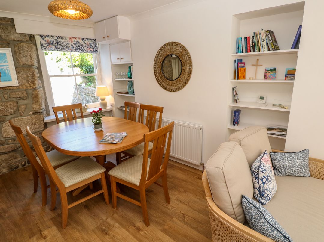 6 Bellair Road