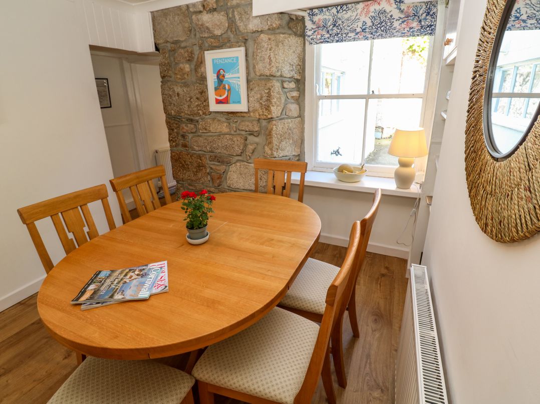 6 Bellair Road