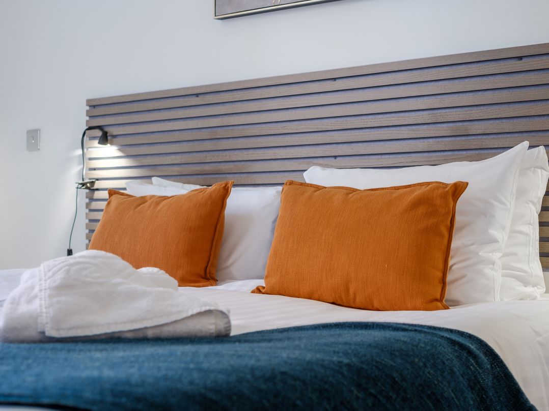 The Theobold Suite Stone Cross Mansion