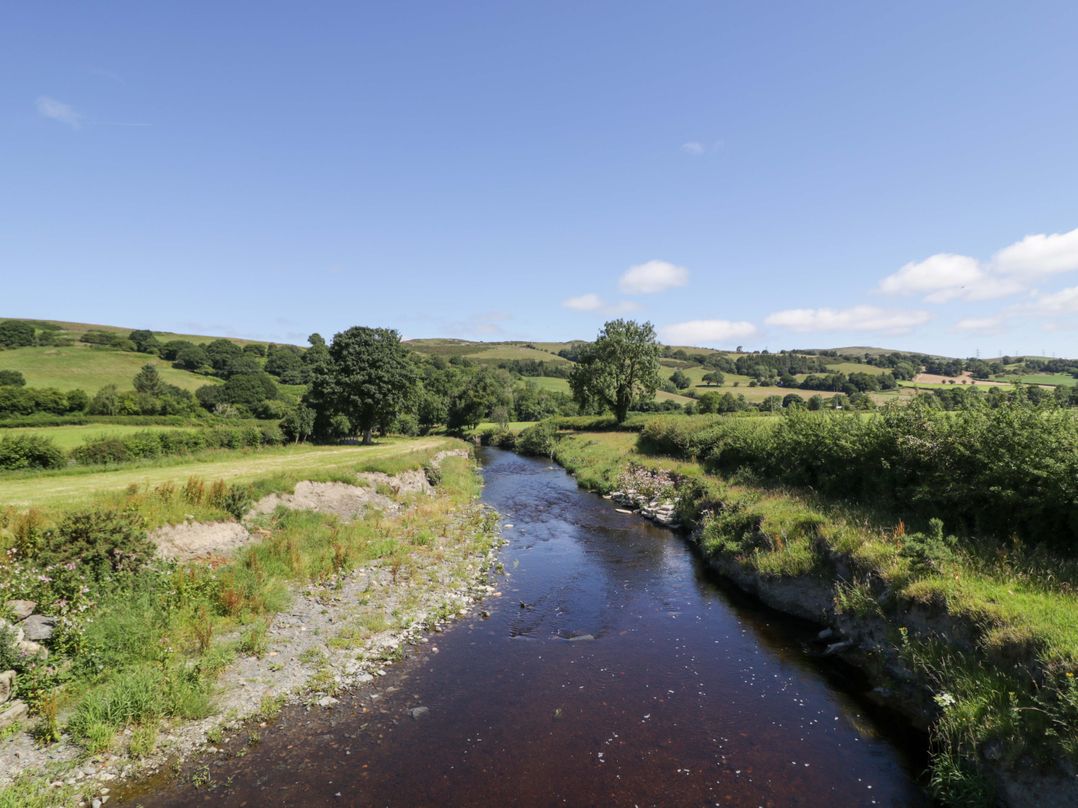 Plas Glan Yr Afon
