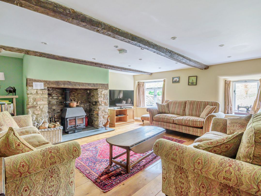 Middle Dean Farmhouse