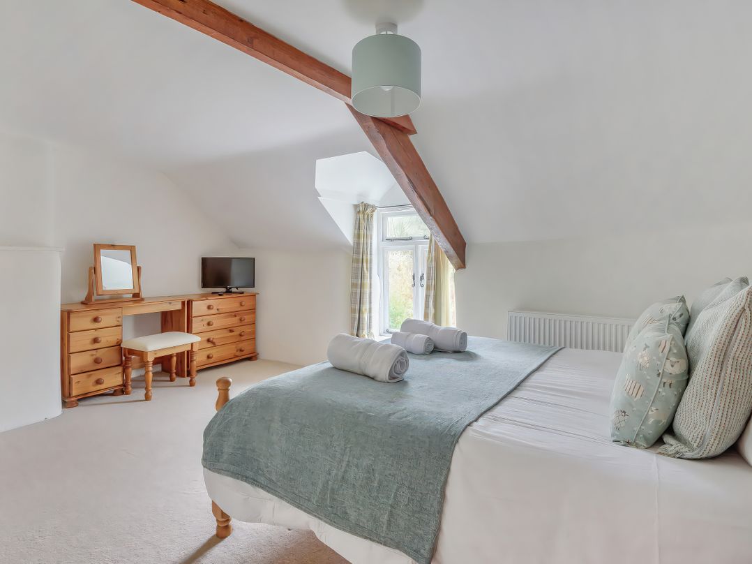 Middle Dean Farmhouse