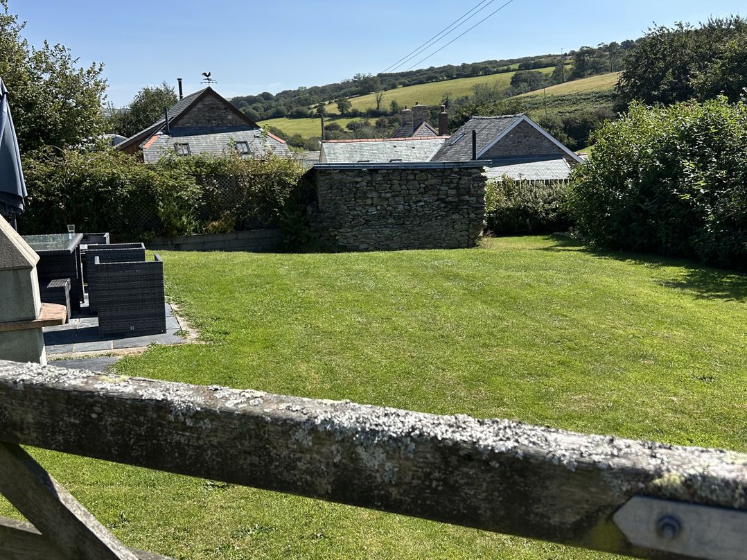 Middle Dean Farmhouse