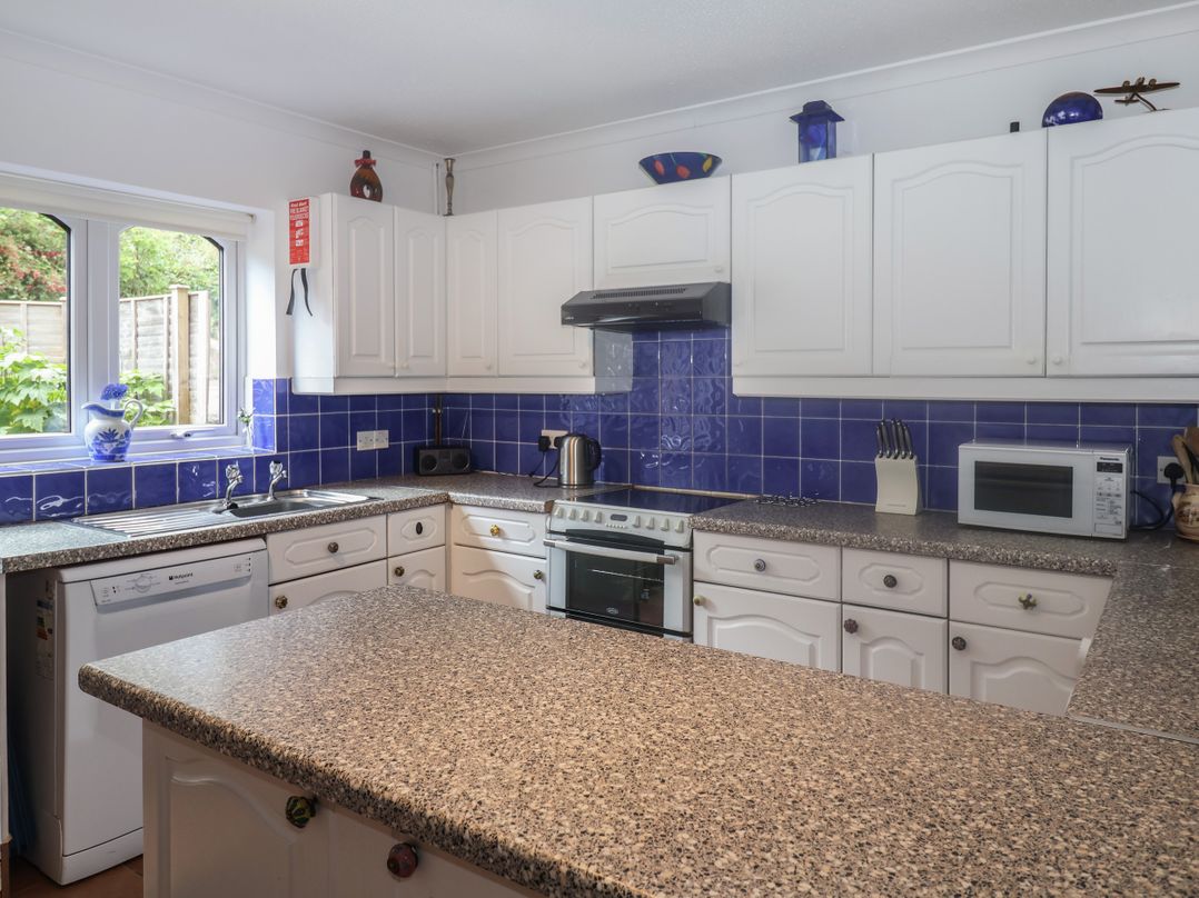 2 Kersbrook Gardens