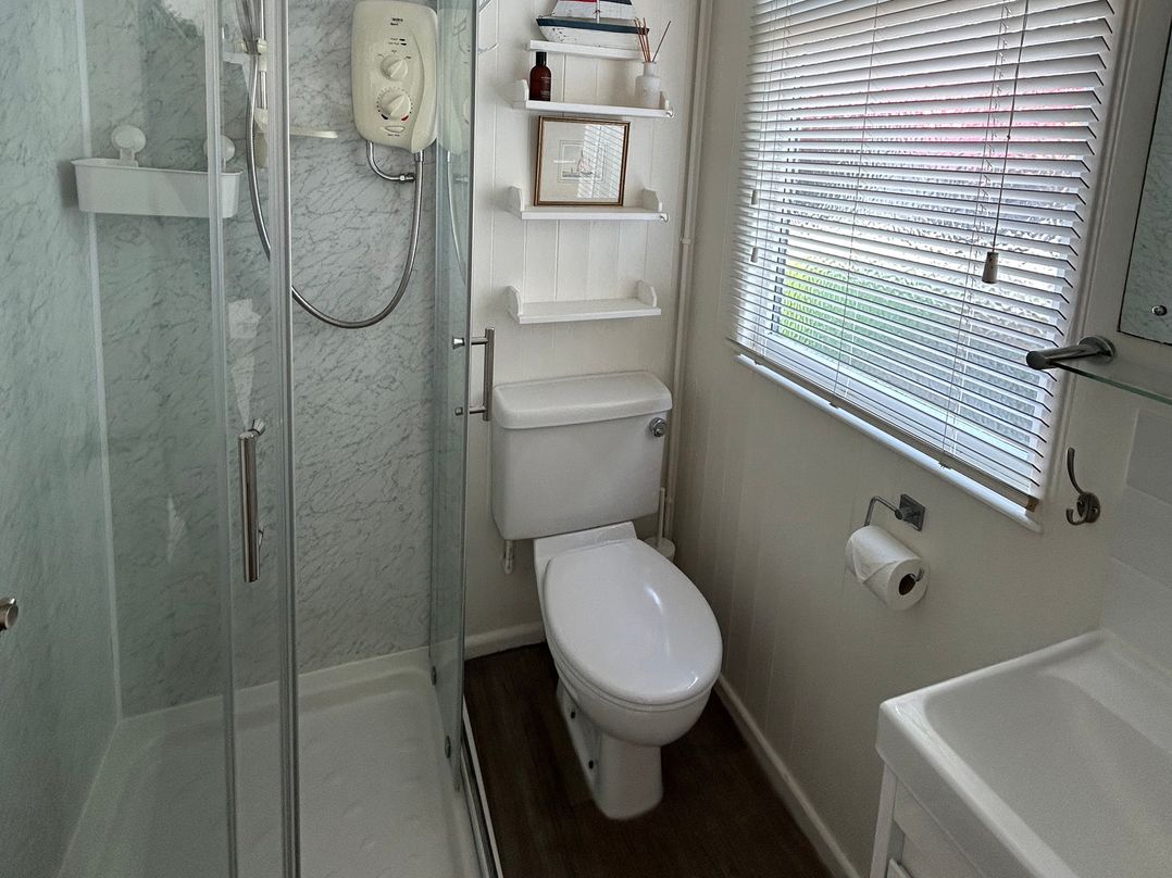 8 Bowling Green Chalets