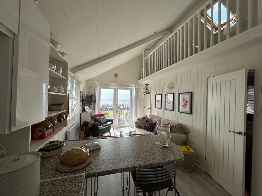 8 Bowling Green Chalets