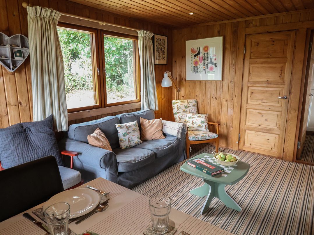 10 Pinewood Retreat