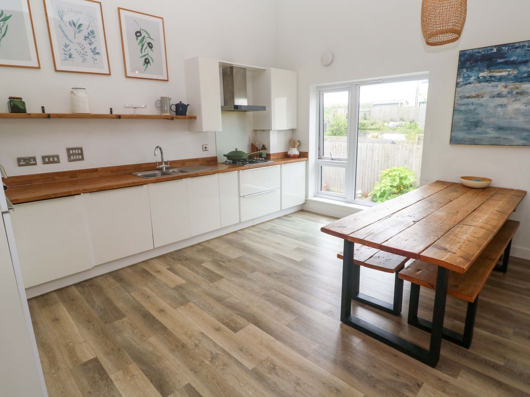 6 Chapel Rock Close