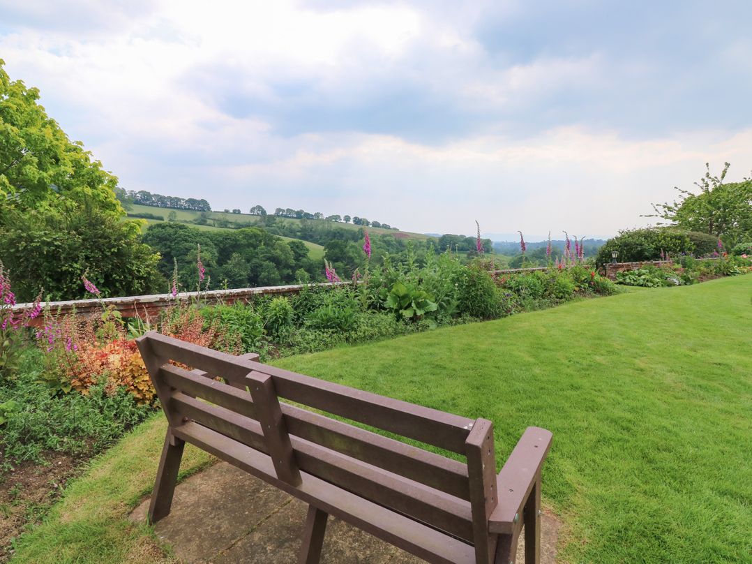 Harcombe House Accessible Pet Free Bungalow Sleeps 5