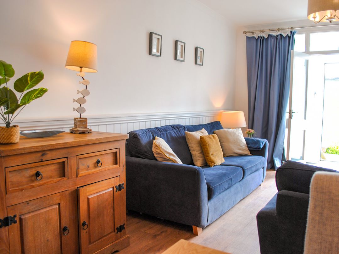 Paddler's Rest, Hope Cove - Sleeps 6 guests