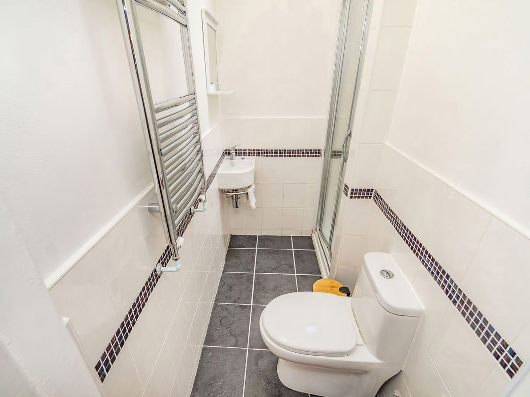 8A Wellington Terrace