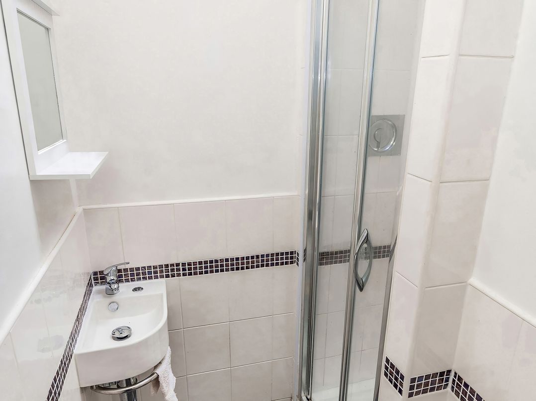 8A Wellington Terrace