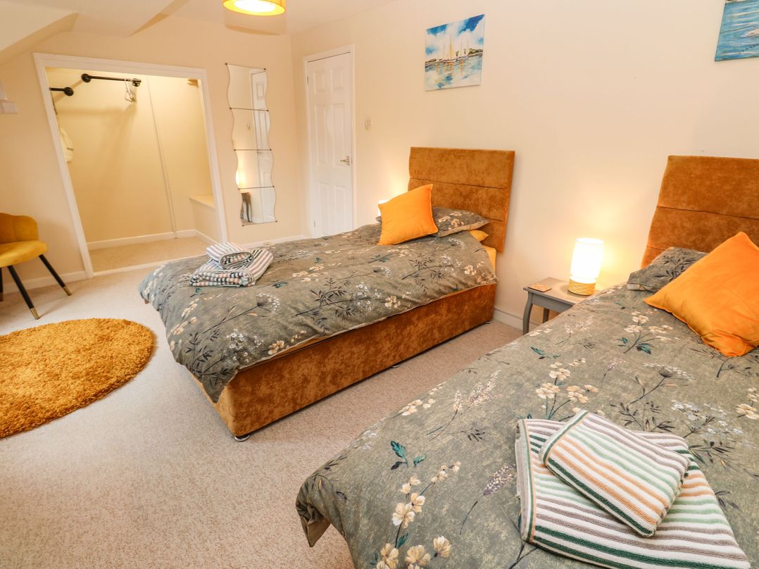 Flat 6