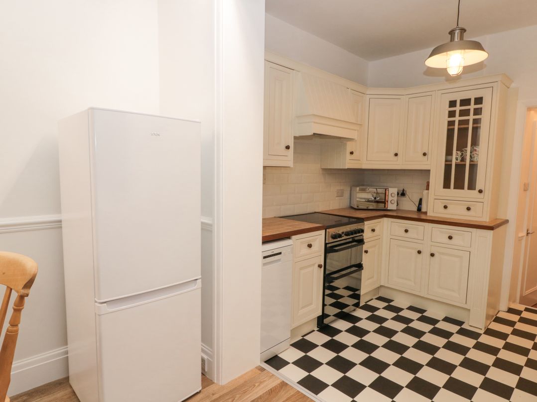 28 Manor Road