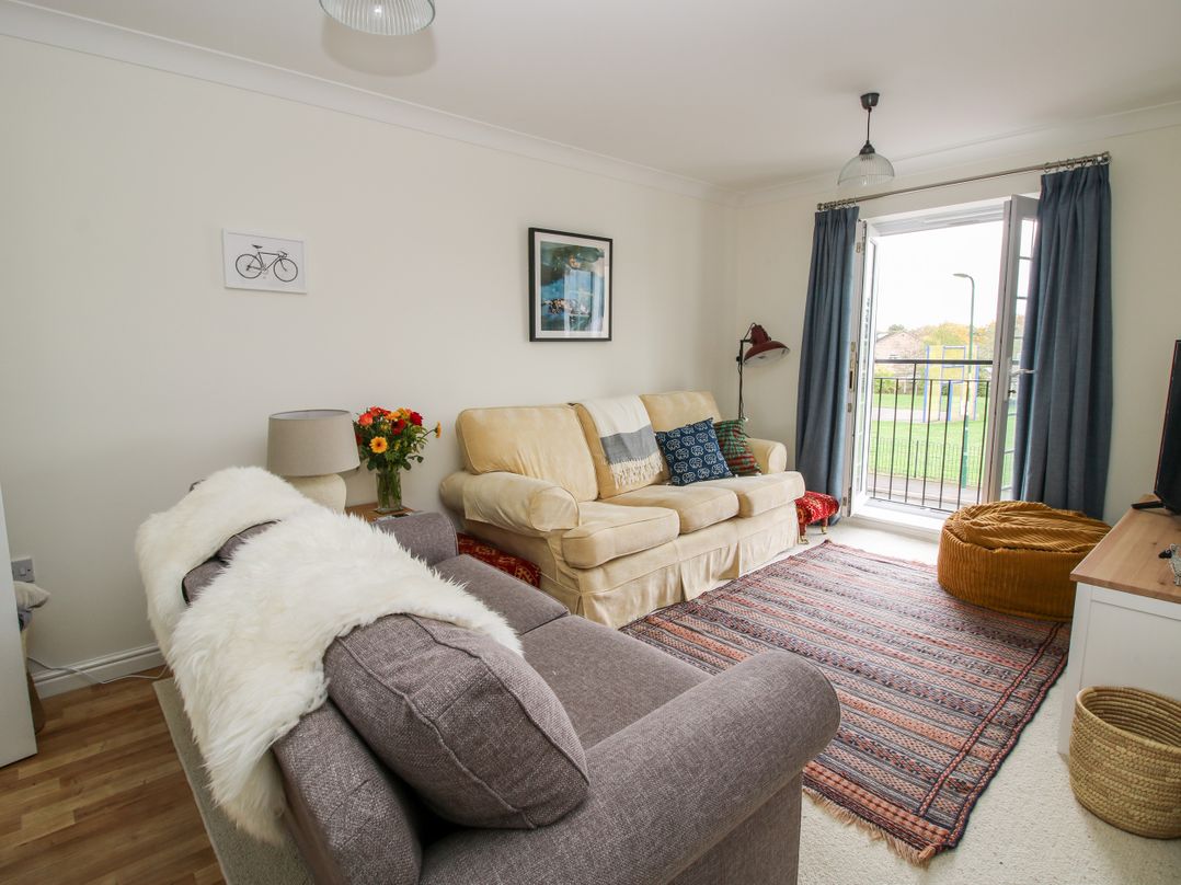 30 Poplar Close