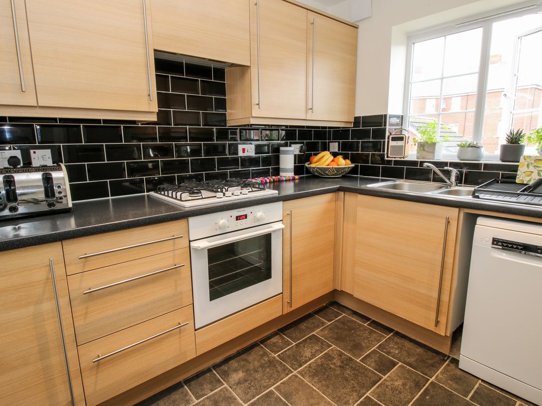 30 Poplar Close