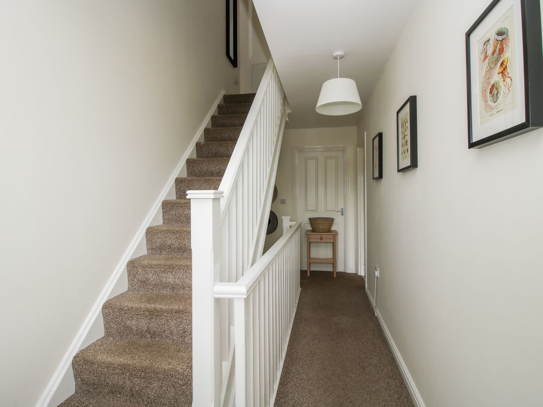 30 Poplar Close