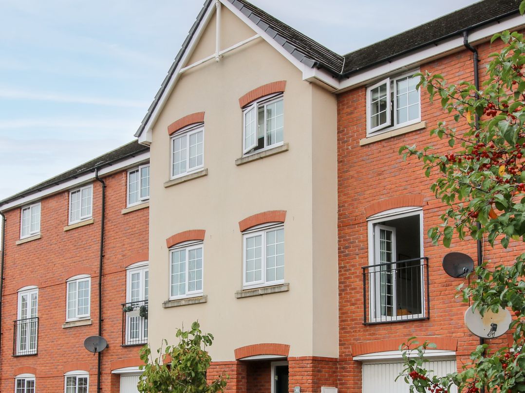 30 Poplar Close