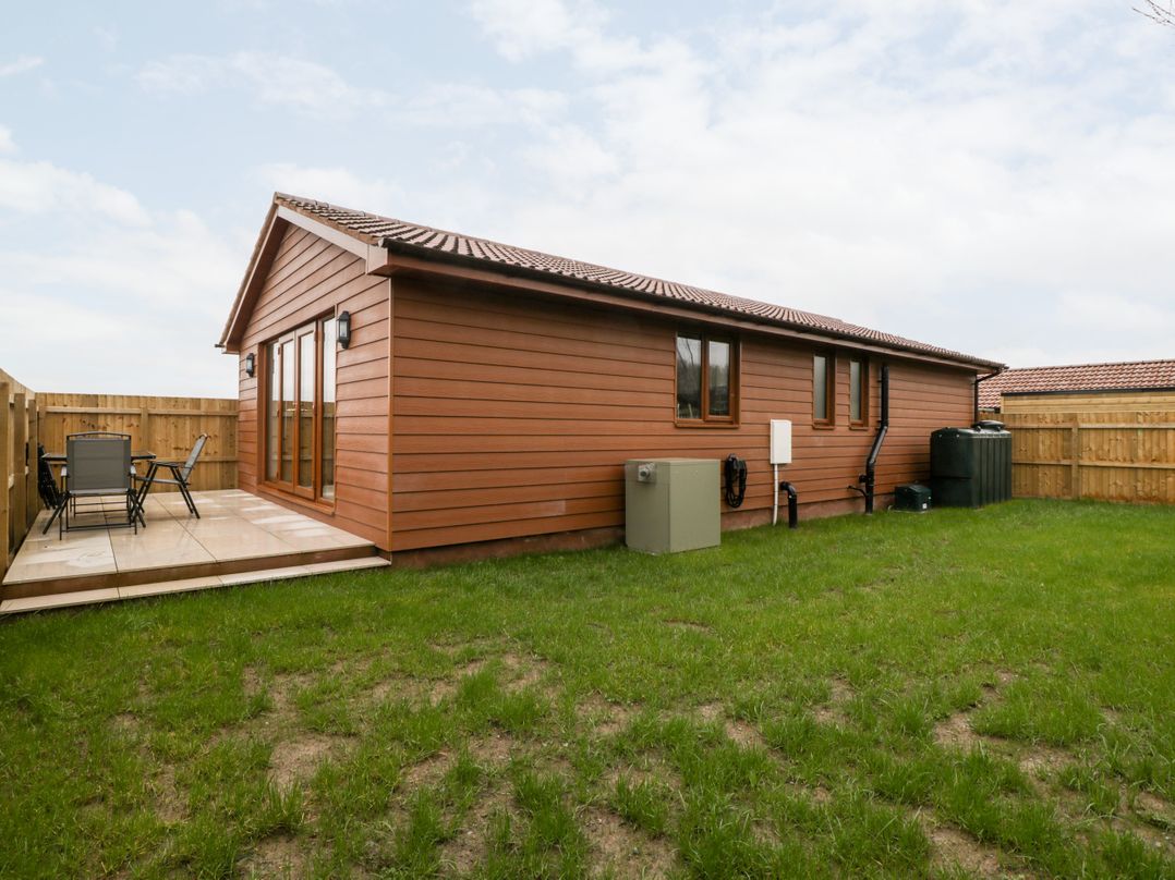 Bluebell Lodge, Meadow view lodges