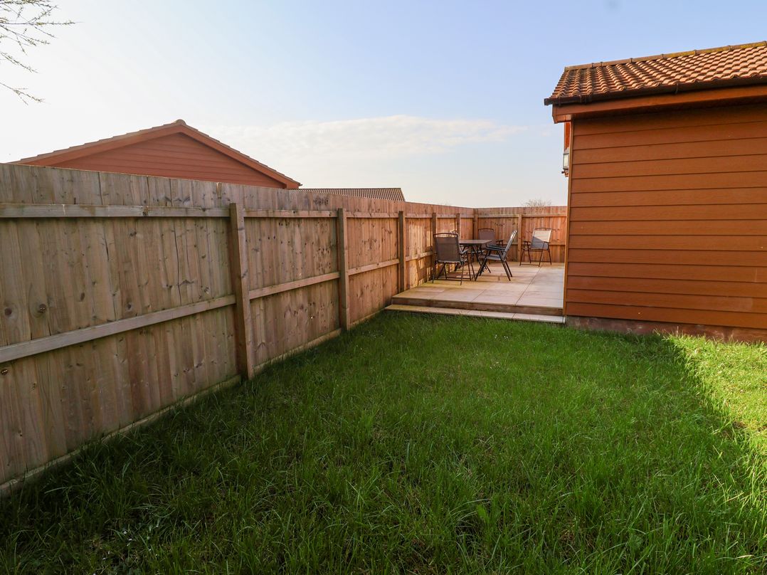 Bluebell Lodge, Meadow view lodges