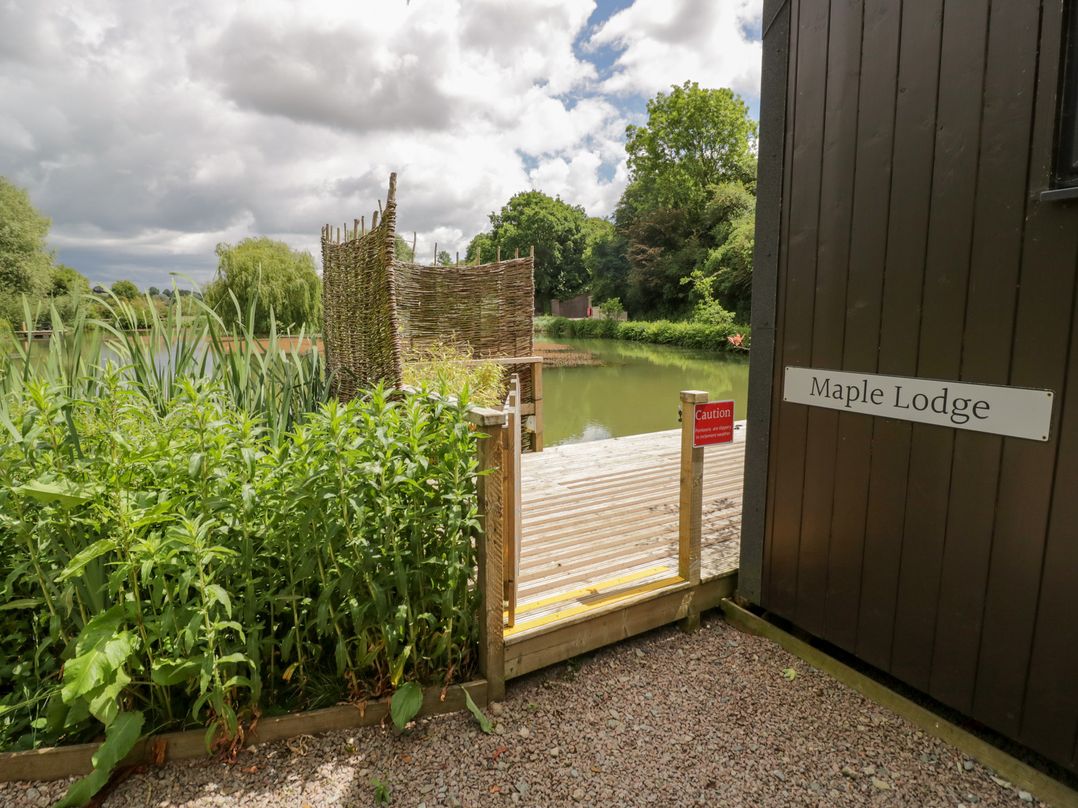 Maple Lodge at Bridge Lake Farm & Fishery