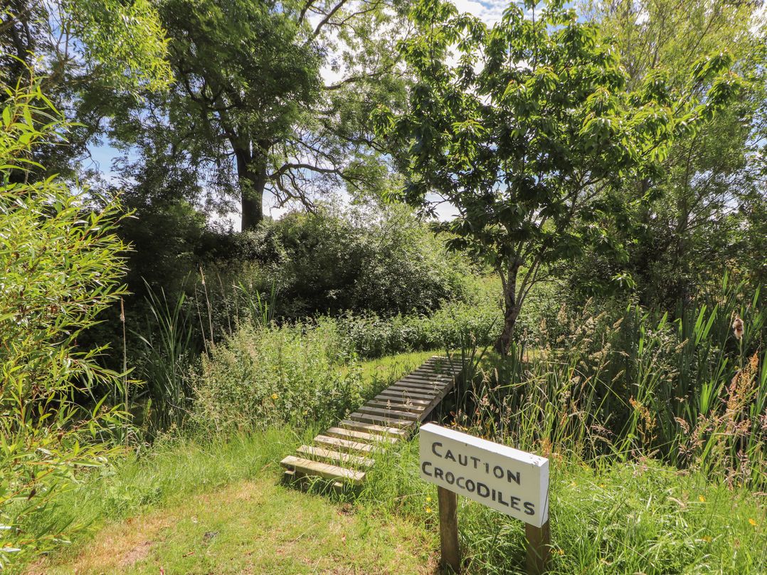 The Gin Palace in Overton, Clwyd Cottages & Lodges