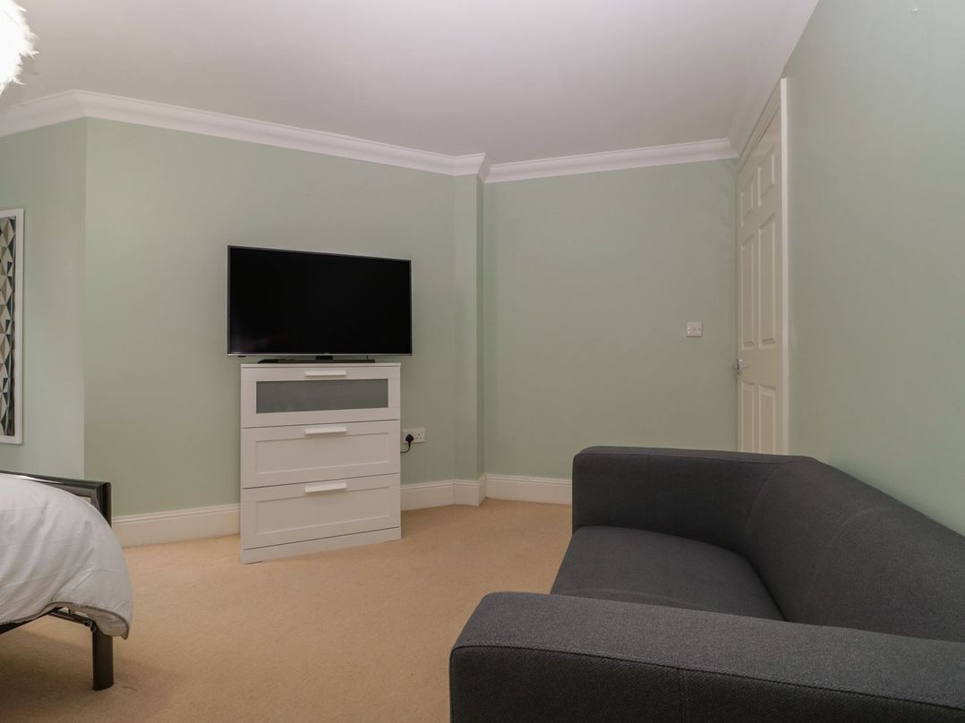 Townbridge Apartment