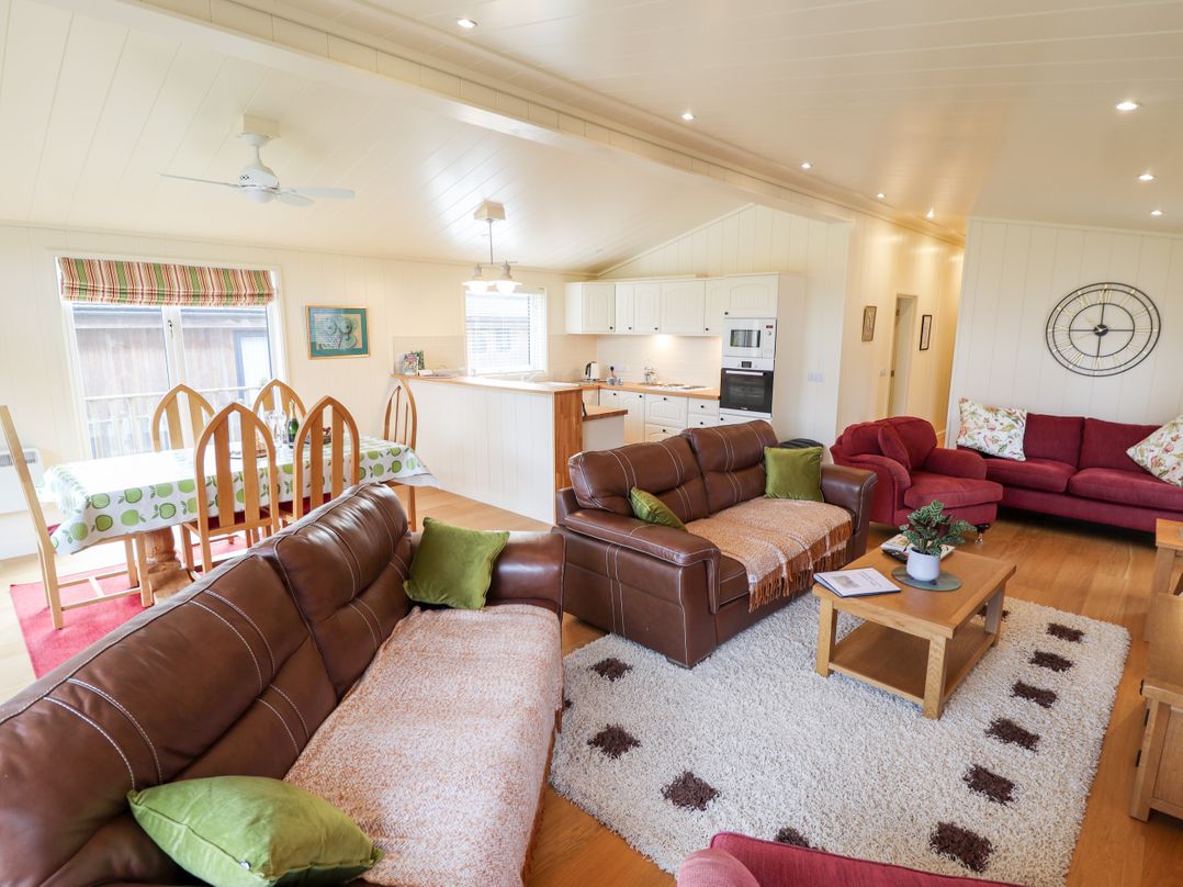 Tanqueray Lodge