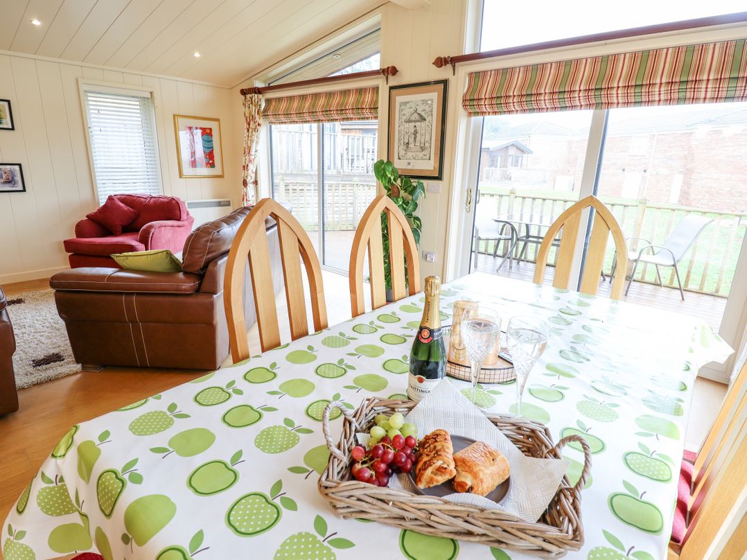 Tanqueray Lodge