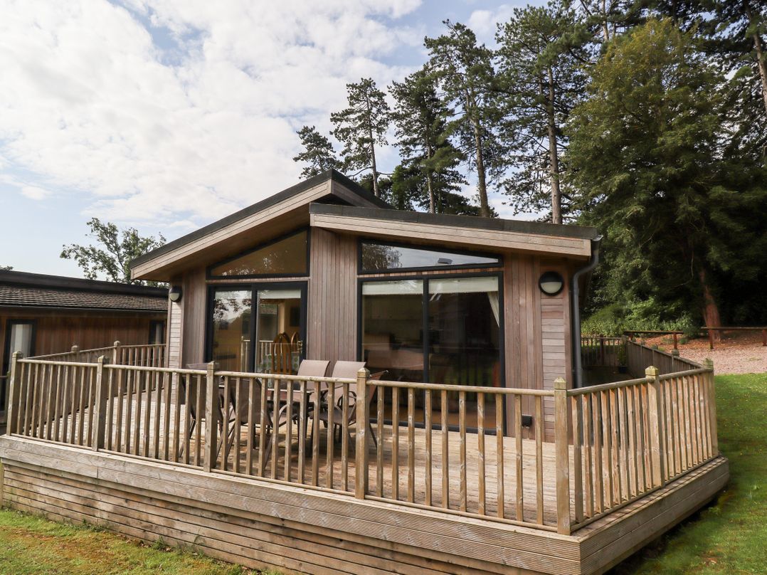 Tanqueray Lodge