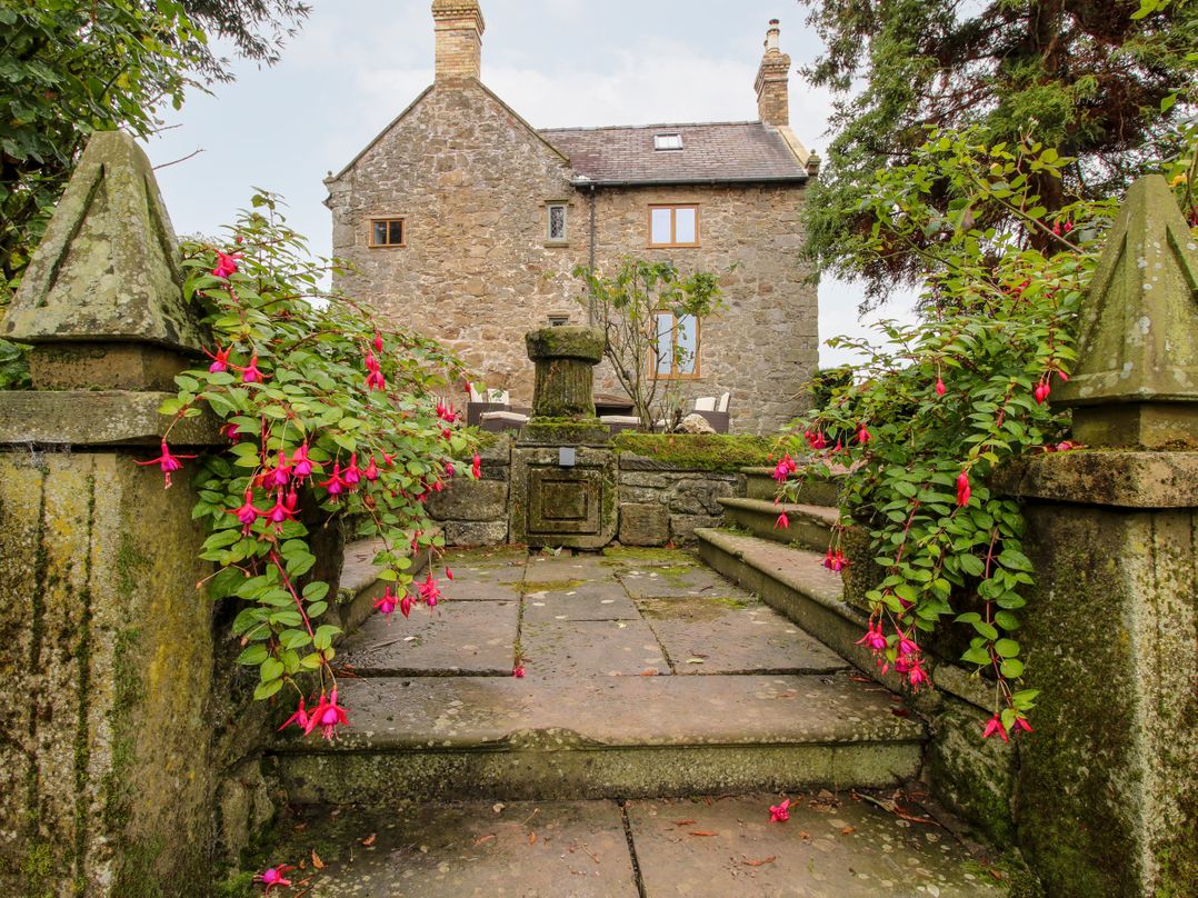 Pentre Hall